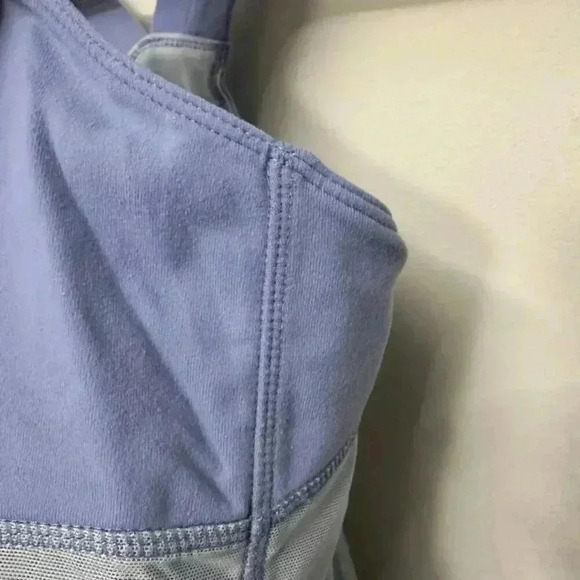 Lululemon  V-Neck Athletic Bra Fitted Tank Top Purple Women's Small - Picture 5 of 13